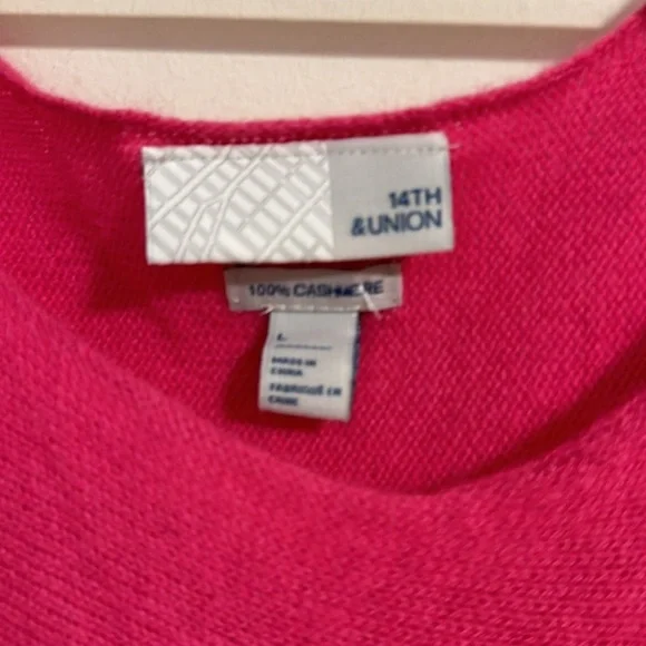 14th and Union 100% cashmere Barbie fuchsia pink sweater boyfriend style - Picture 3 of 4
